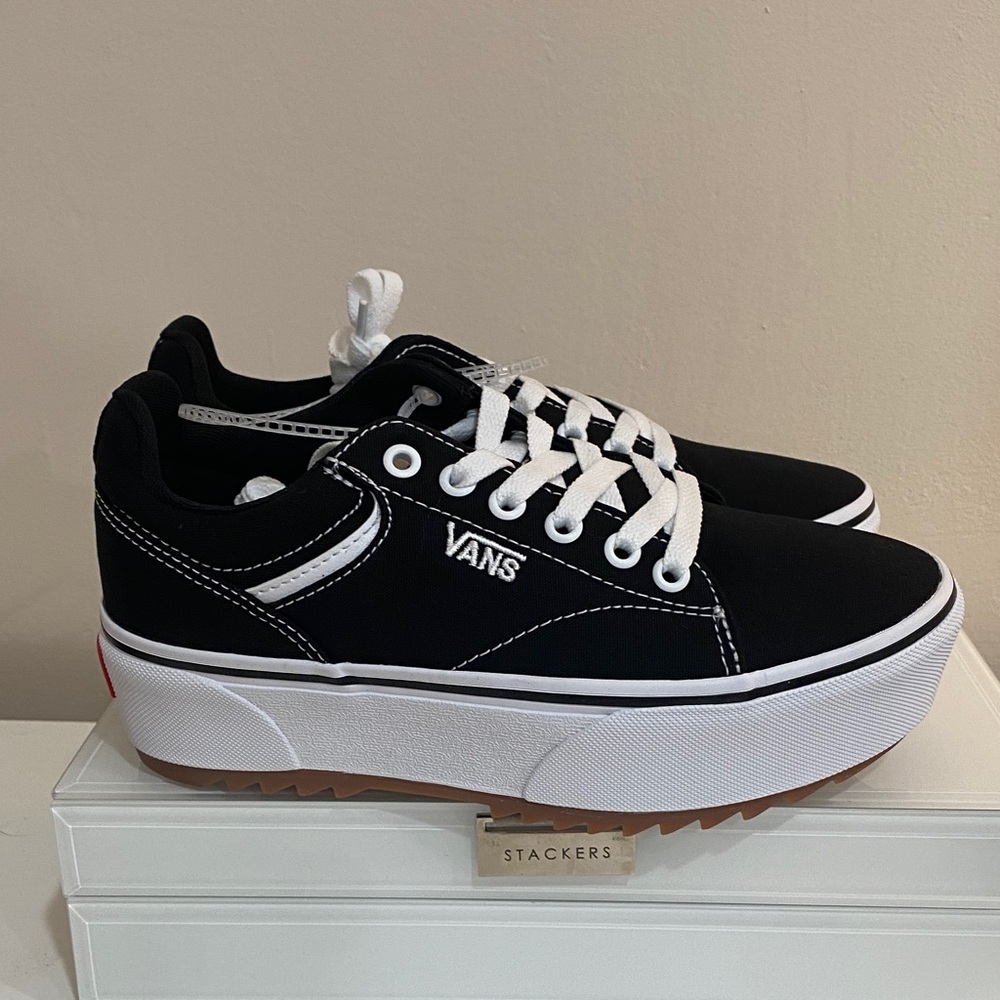 New Vans Classic old school Black and White Platform Sneakers